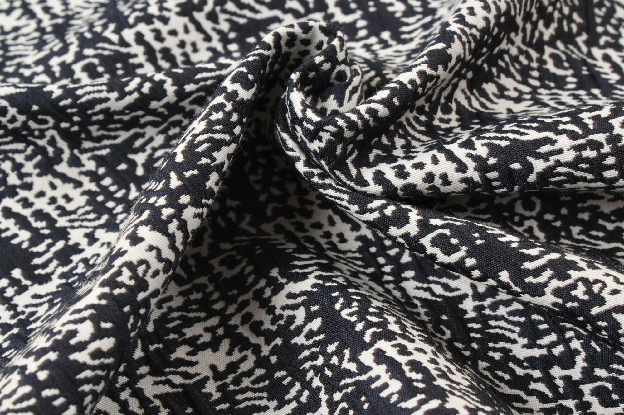 Abstract Bicolor Jacquard