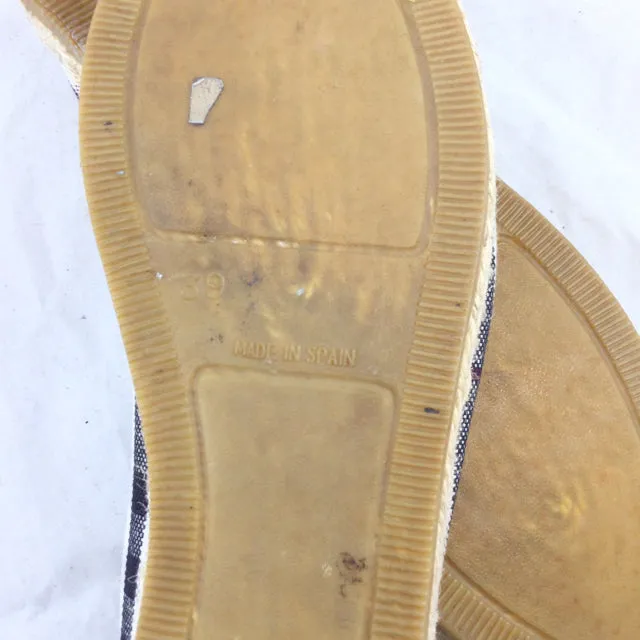 Burberry Nova Check Espadrille Flats. Size 39