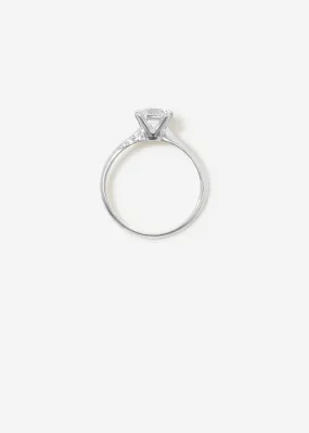 Oval Solitaire Ring Maxi Pavé 0.7 - 0.9 Ct Oval Solitaire Ring Maxi Pavé 0.7 - 0.9 Ct