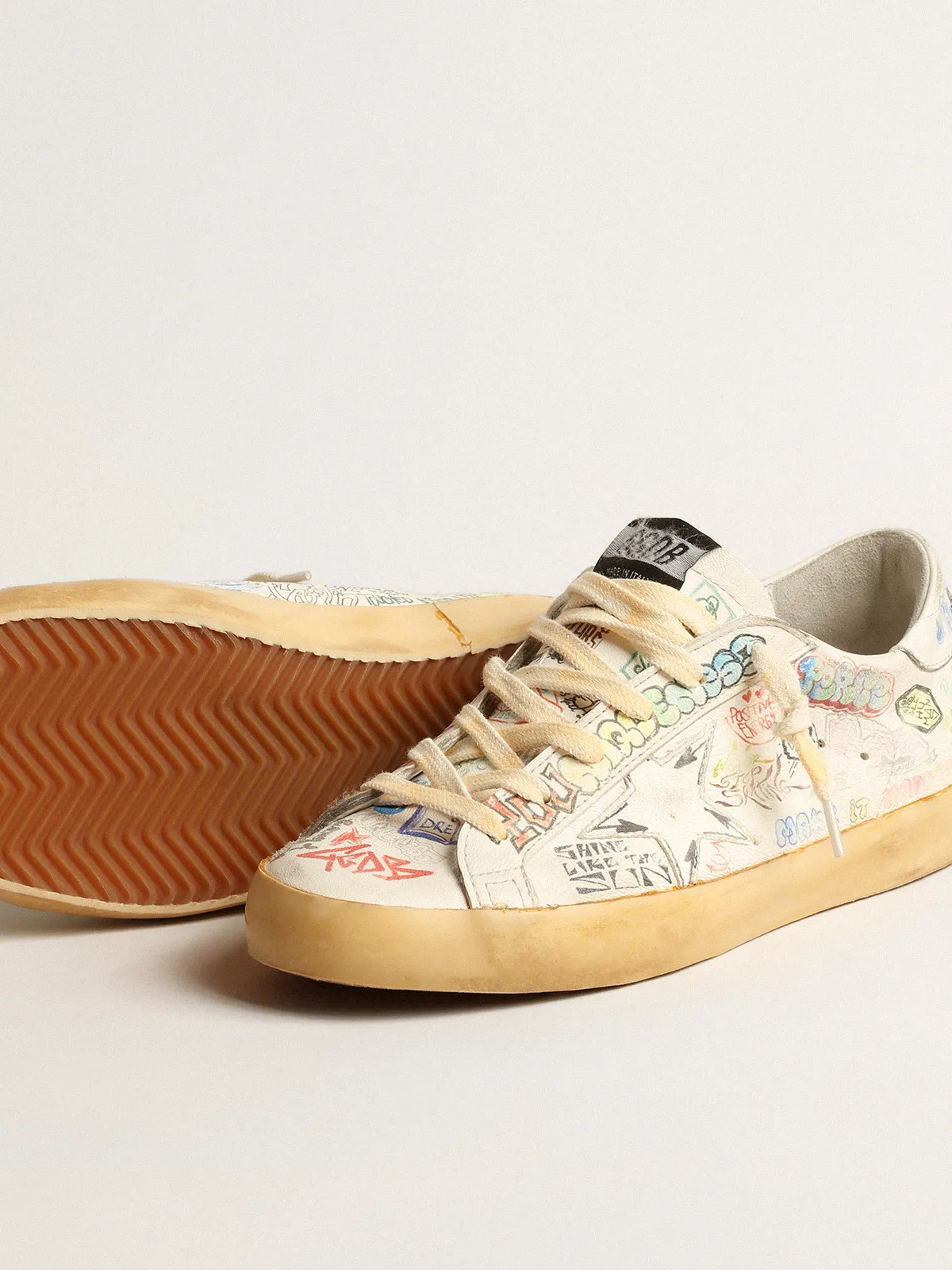 Super-Star in white nappa with all-over multicolor graffiti